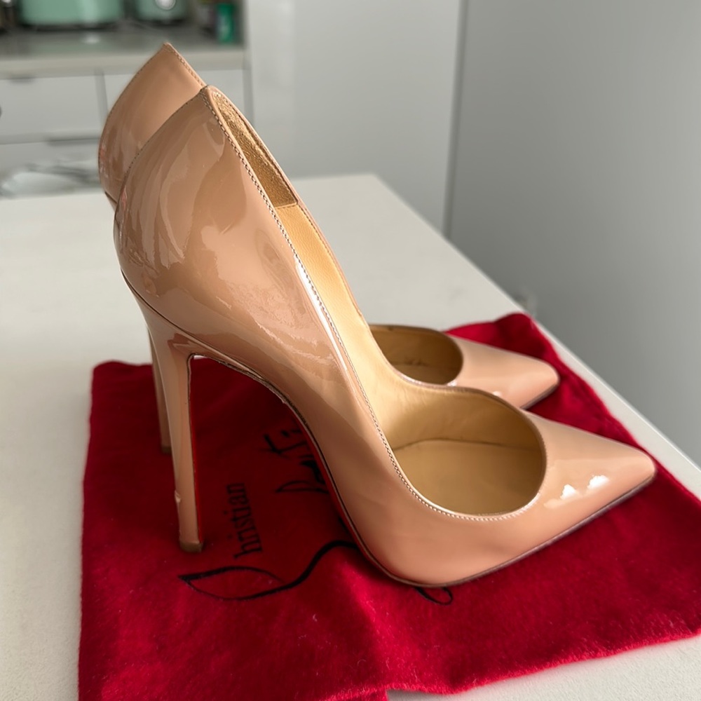 Christian Louboutin So Kate heels nude